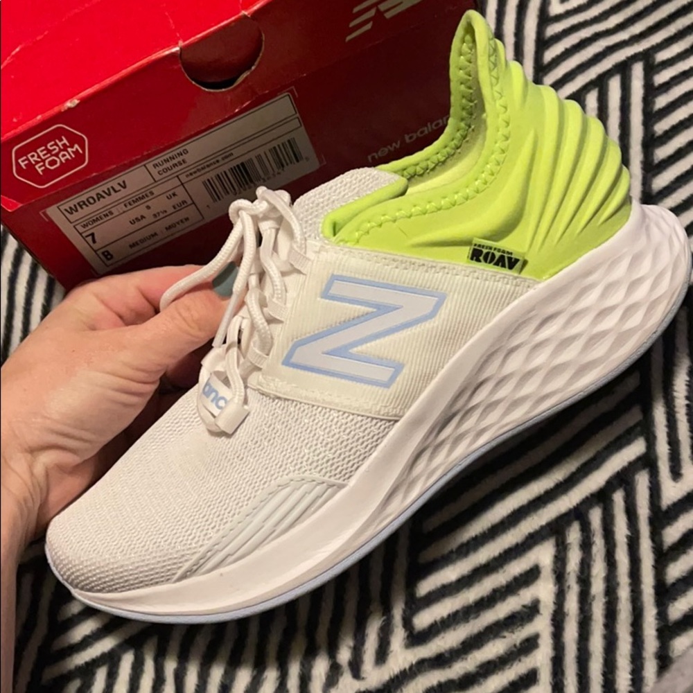 New balance roav